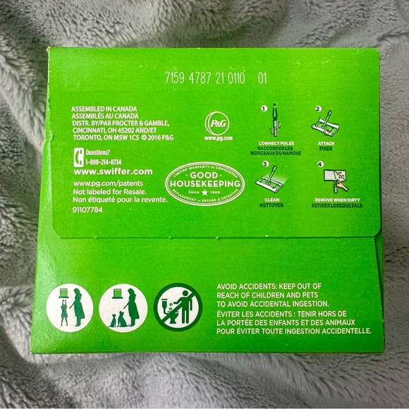 Swiffer Sweeper Dry Sweeping Pad Refills for‎ Dusters Floor Mop, 26 Count NIB - Picture 2 of 4